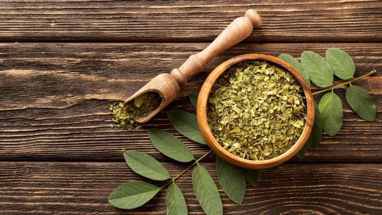 Kratom: démonizovaná rostlina nebo přírodní alternativa alkoholu a kávy?